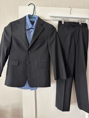 Boys Joseph Abboud Black Two-Piece Suit